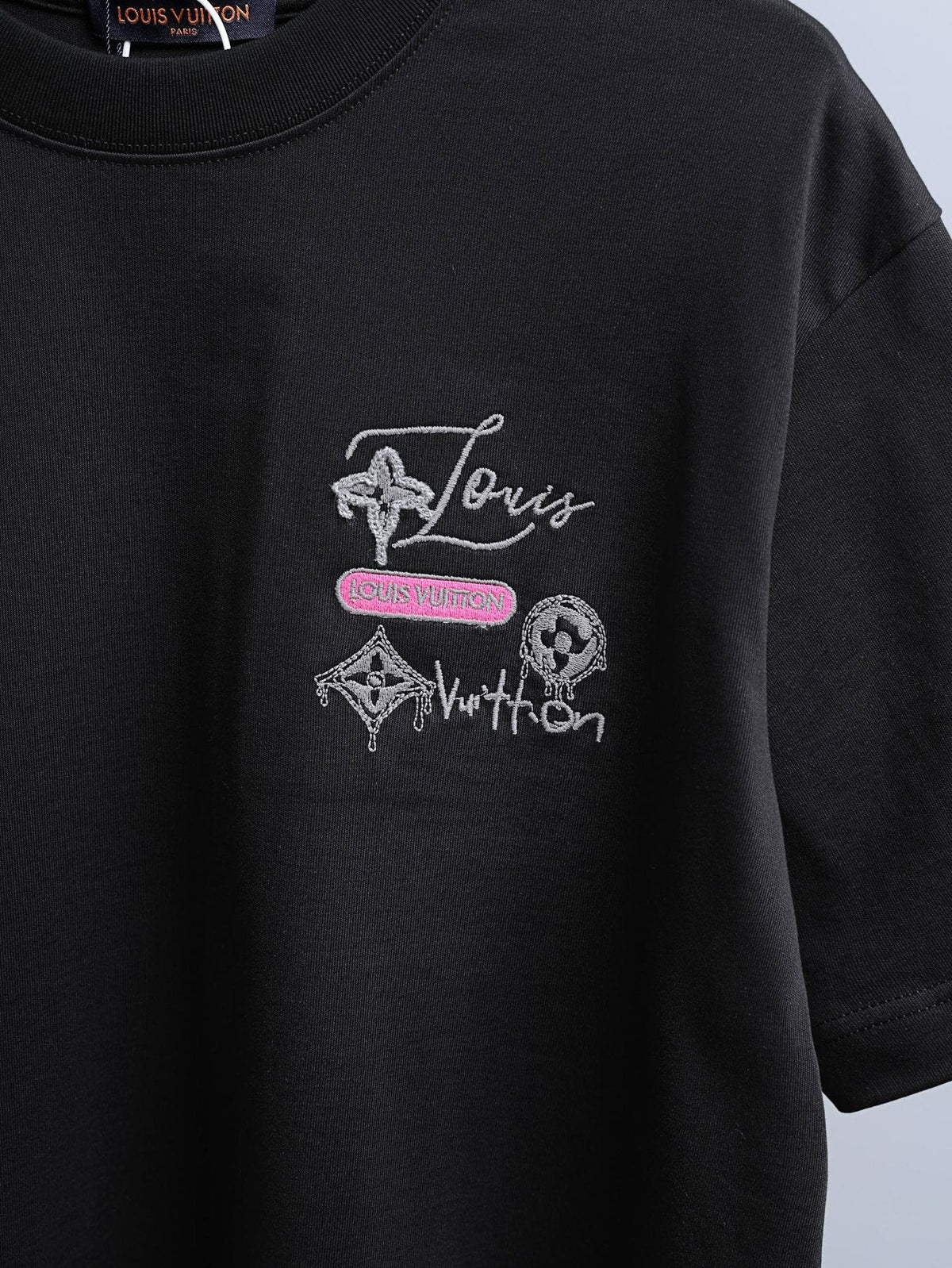 Louis Vuitton*LV Script Graphic T-Shirt — detail